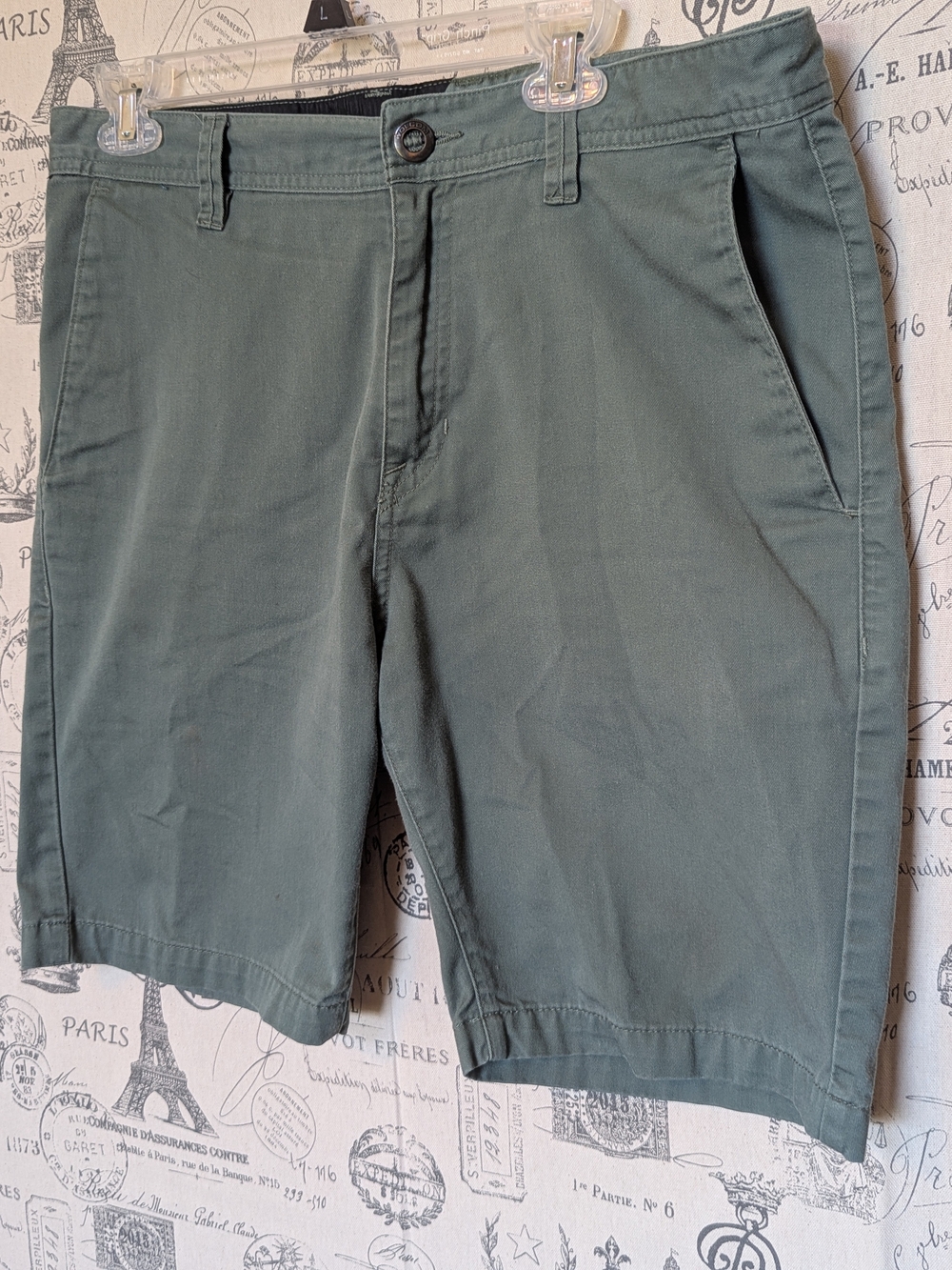 Volcom Men's Fricken Chino Olive Green Flat-Front Casual Shorts Size 33
